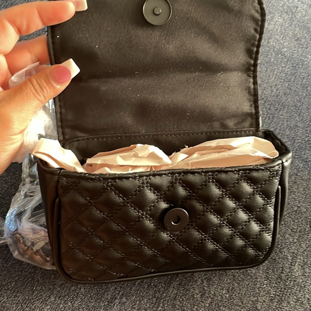 Purse - Picture 4 of 4